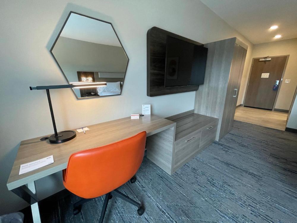 Queen Suite with Two Queen Beds interior